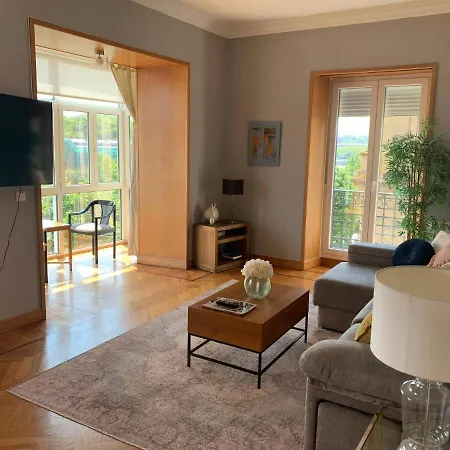 Flat With River Views *